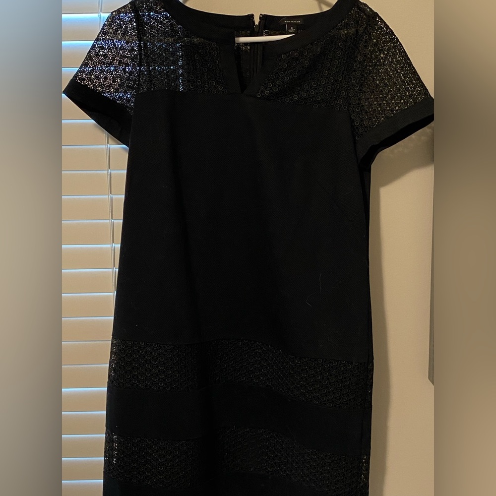 Ann Taylor black cocktail dress. Size 8